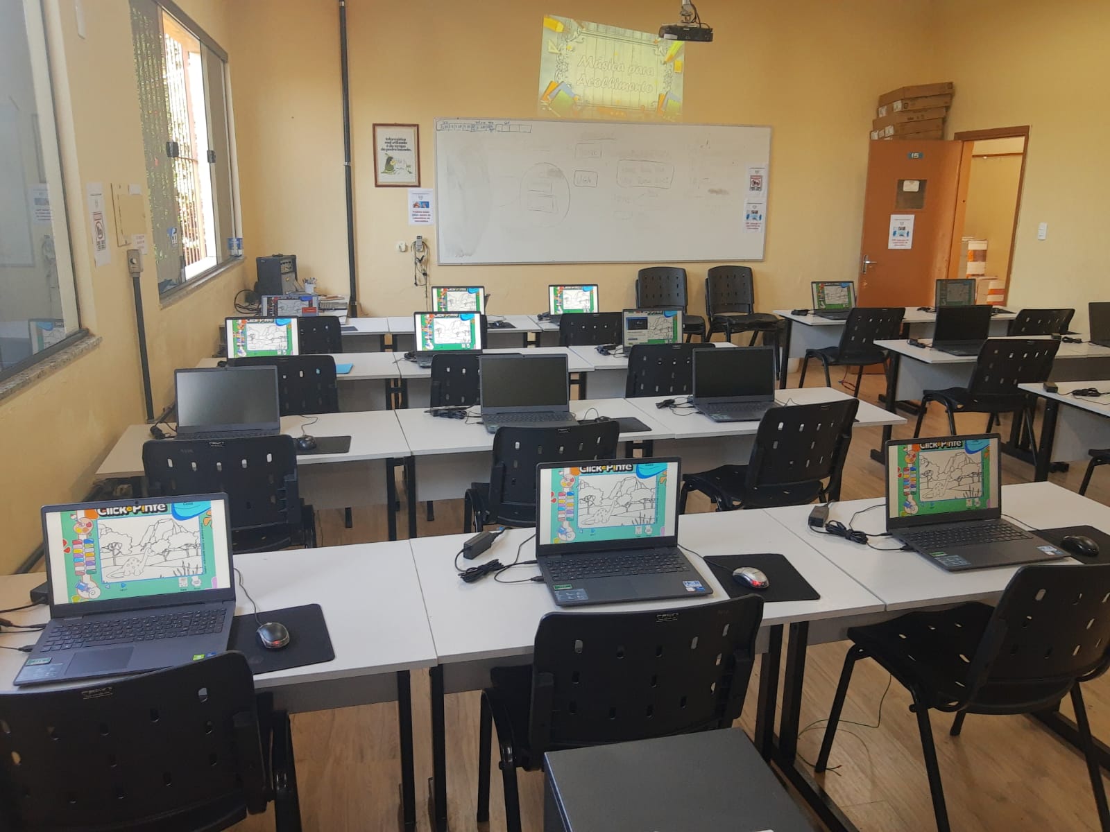 Feg tem novo laboratório de Tecnologias educacionais